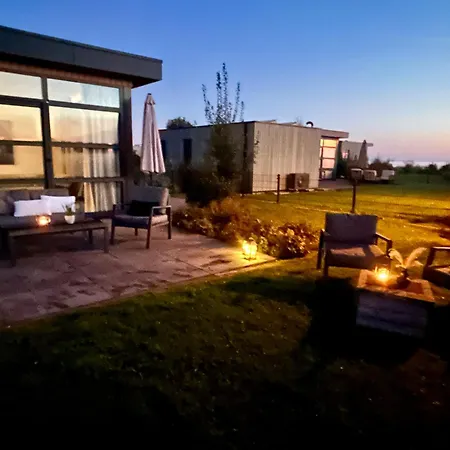 Enkhuizer Wolkesieben Dritte Reihe Mit Zaun Hausnr 202 Ferienhaus *